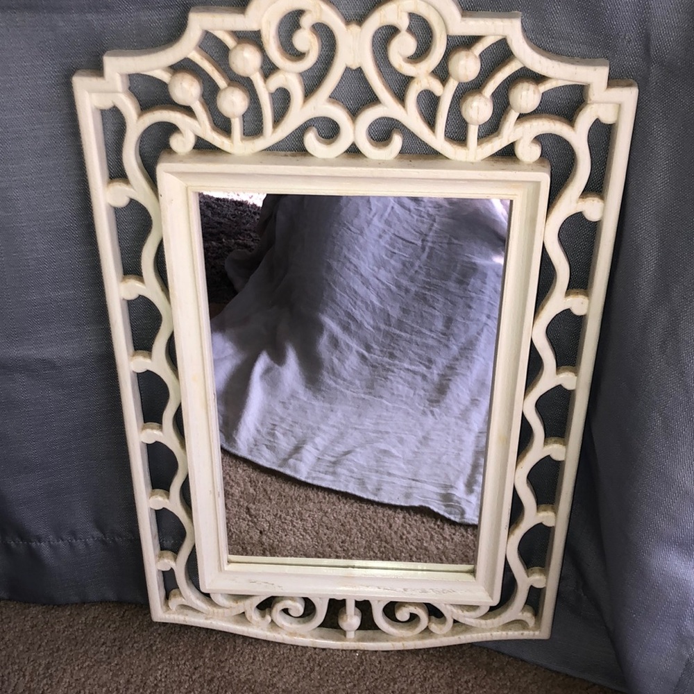Vintage Homco mirror.  No chips or cracks